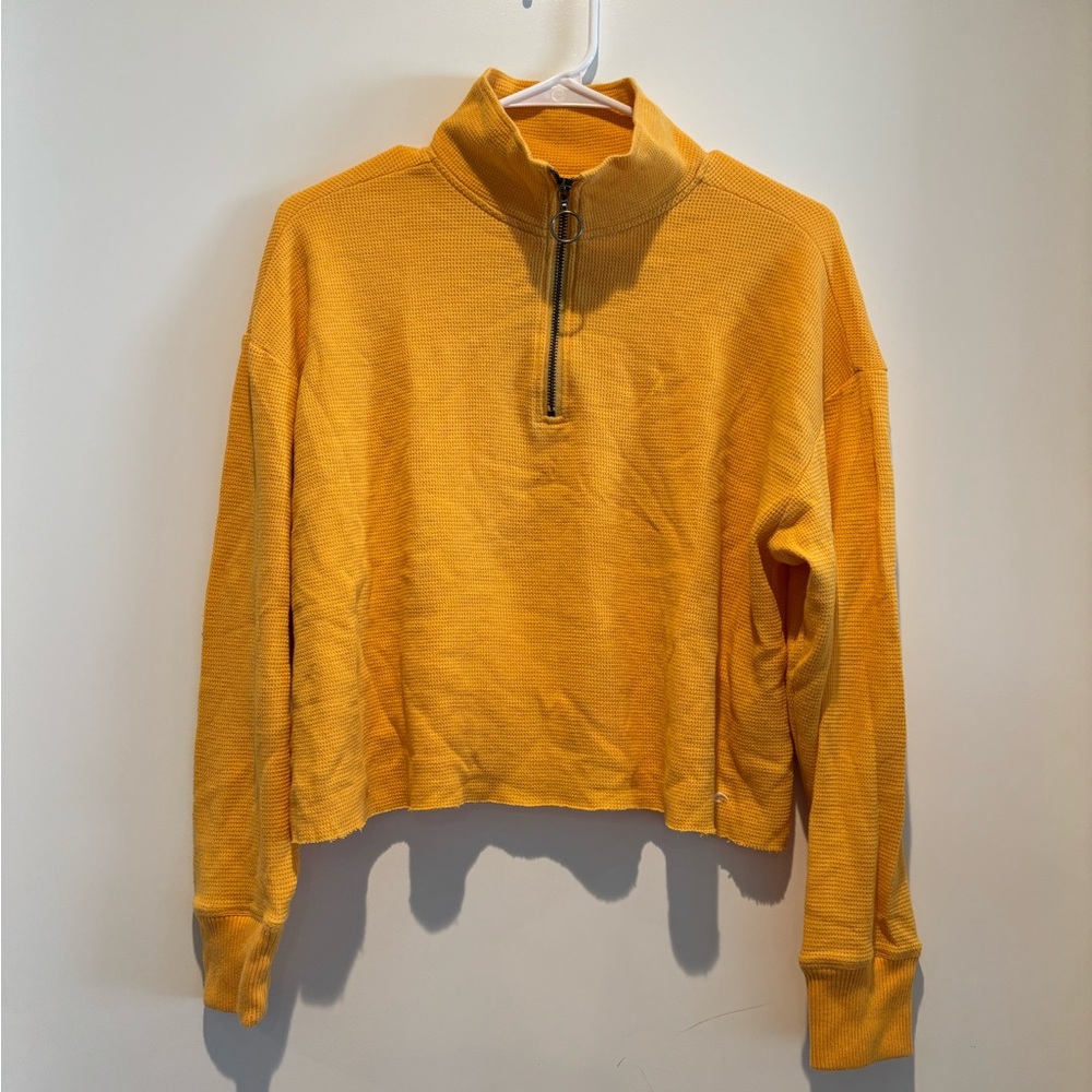Hollister Yellow Quarter-Zip Pullover – Cropped Waffle Knit